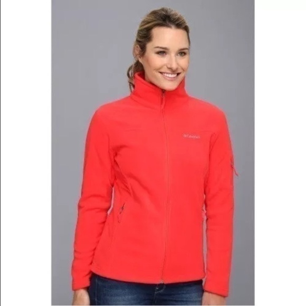 Columbia orange active jacket with side pockets